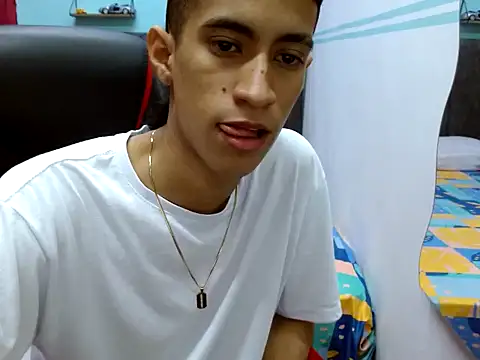 Snapshot of Angelstripboy chatting on 12.04.24 Angelstripboy online show from 12.04.24