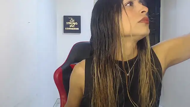 Liamiler01  online show from 11.19.25