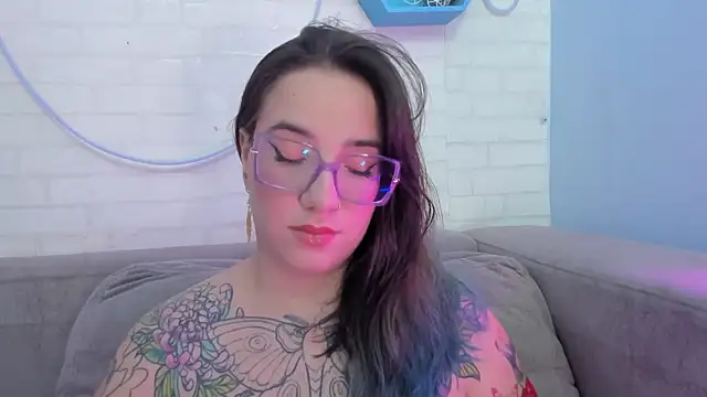 DEVA BLUE  online show from 02.10.25