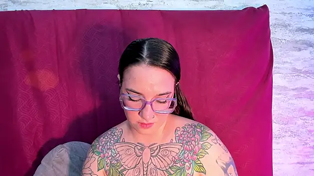 Snapshot of DEVA_BLUE_ chatting on 03.15.25 DEVA BLUE online show from 03.15.25