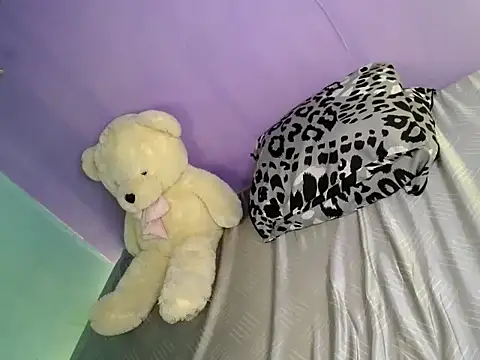 katie white online show from 02.26.26