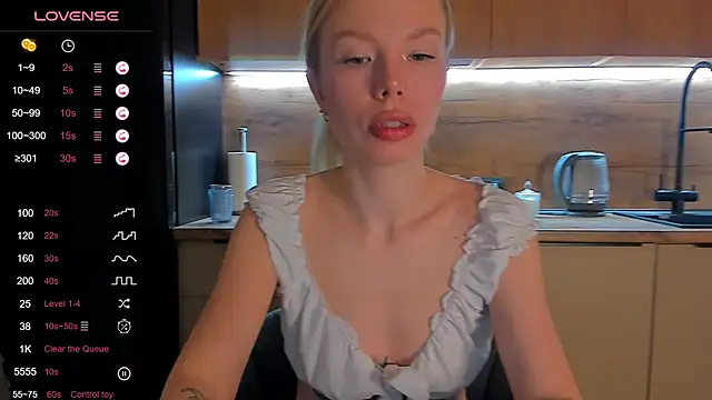 Snapshot of Olivia_Bells chatting on 05.26.26 Olivia Bells online show from 05.26.26