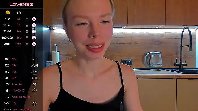 Snapshot of Olivia_Bells chatting on 05.28.26 Olivia Bells online show from 05.28.26