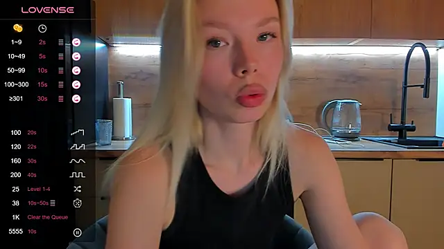 Snapshot of Olivia_Bells chatting on 05.29.26 Olivia Bells online show from 05.29.26