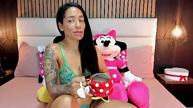 NiicolleMiller online show from 02.22.25