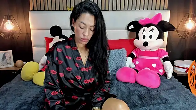 NiicolleMiller online show from 02.27.25