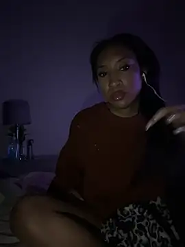 Snapshot of Iceblanca chatting on 02.12.25 Iceblanca online show from 02.12.25