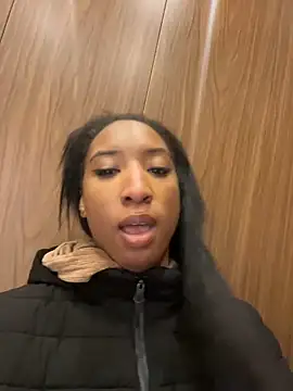 Snapshot of Iceblanca chatting on 02.15.25 Iceblanca online show from 02.15.25