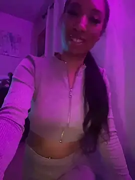 Snapshot of Iceblanca chatting on 02.15.25 Iceblanca online show from 02.15.25