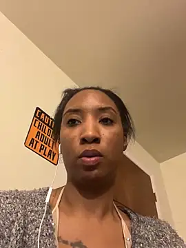 Snapshot of Iceblanca chatting on 02.16.25 Iceblanca online show from 02.16.25