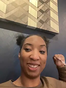 Snapshot of Iceblanca chatting on 02.26.25 Iceblanca online show from 02.26.25