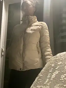 Snapshot of Iceblanca chatting on 03.08.25 Iceblanca online show from 03.08.25