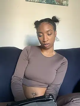 Snapshot of Iceblanca chatting on 03.09.25 Iceblanca online show from 03.09.25