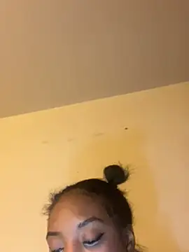 Snapshot of Iceblanca chatting on 03.09.25 Iceblanca online show from 03.09.25