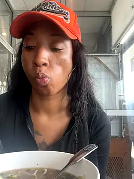 Snapshot of Iceblanca chatting on 09.24.25 Iceblanca online show from 09.24.25