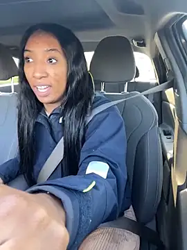 Snapshot of Iceblanca chatting on 11.01.25 Iceblanca online show from 11.01.25