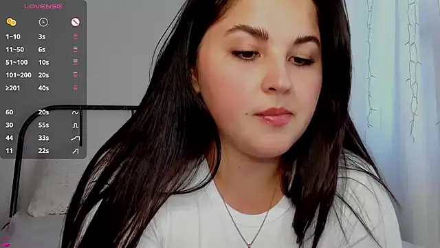 Snapshot of Talla_a chatting on 07.30.26 Talla a online show from 07.30.26