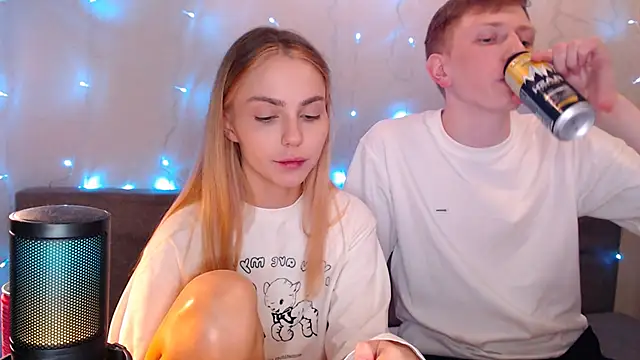 juliaanddima online show from 09.21.25