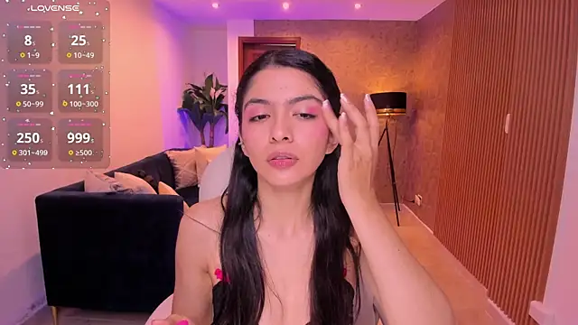 miiaa evans online show from 10.22.25