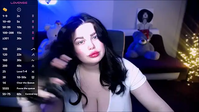 Emily Mo online show from 01.07.25