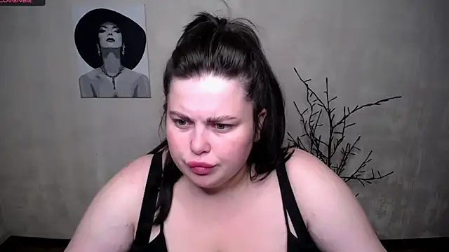 Emily Mo online show from 09.12.25