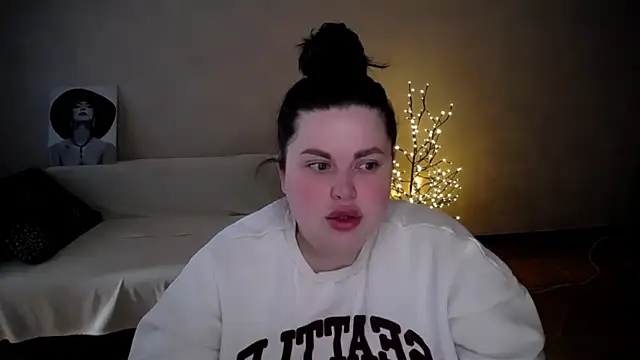 Emily Mo online show from 05.28.26