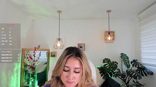 Snapshot of dina_ride chatting on 03.17.25 dina ride online show from 03.17.25