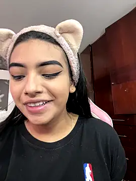 Snapshot of eva_six chatting on 10.29.25 eva six online show from 10.29.25