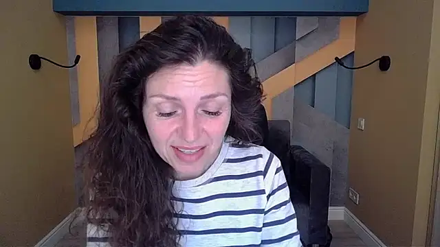 EllaLong online show from 04.04.26