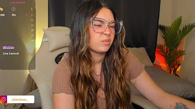 dakottaa  online show from 03.24.26