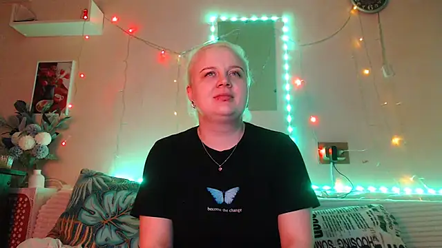 Karolina love  online show from 12.22.24