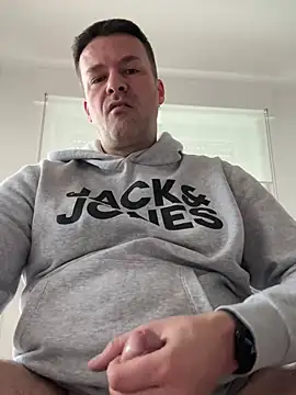 Snapshot of Adis1984Ger chatting on 01.25.25 Adis1984Ger online show from 01.25.25