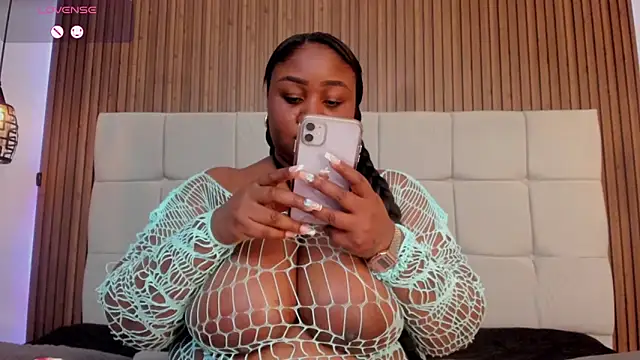 Saravy Blandon online show from 09.17.25