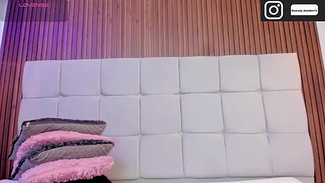 Saravy Blandon online show from 11.13.25