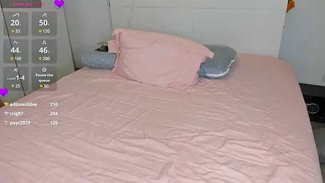 Snapshot of xonicxo chatting on 12.09.24 xonicxo online show from 12.09.24