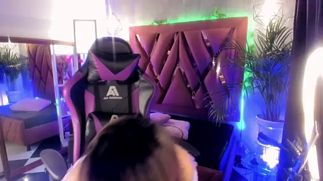 Megan inked online show from 01.09.25