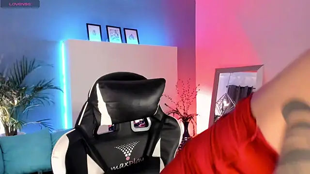 Megan inked online show from 09.12.25