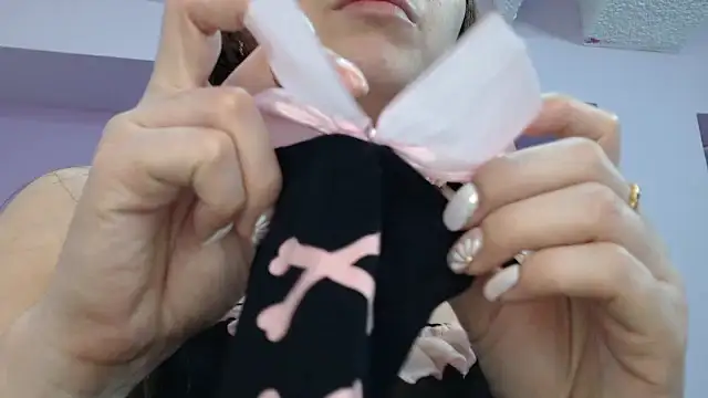 LilaSuni online show from 10.17.25