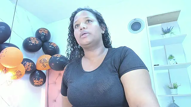 Snapshot of Belle_Brunette chatting on 11.01.25 Belle Brunette online show from 11.01.25