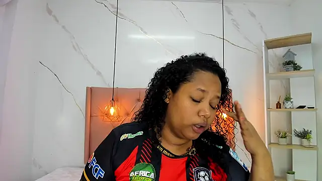 Belle Brunette online show from 04.06.26