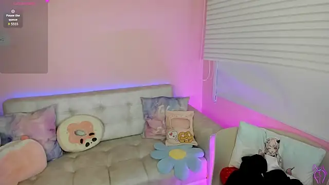 tinysara online show from 01.11.26