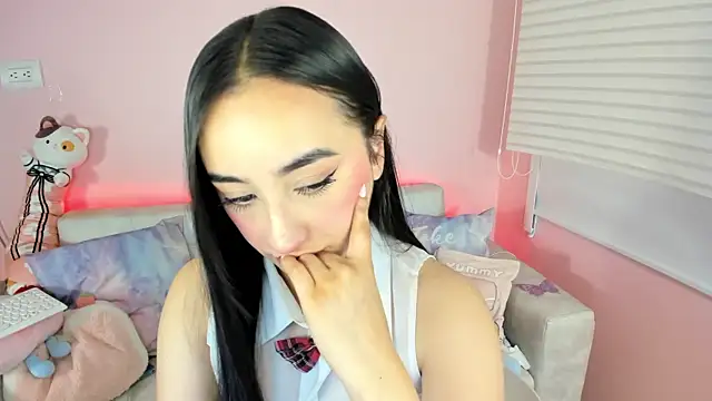 tinysara online show from 04.18.26