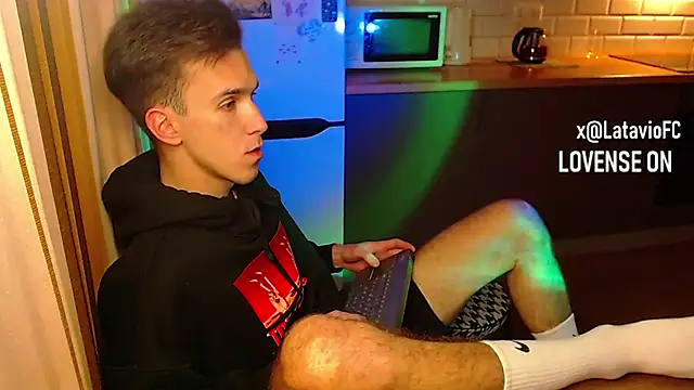 Snapshot of Midnighter_ chatting on 10.30.25 Midnighter  online show from 10.30.25