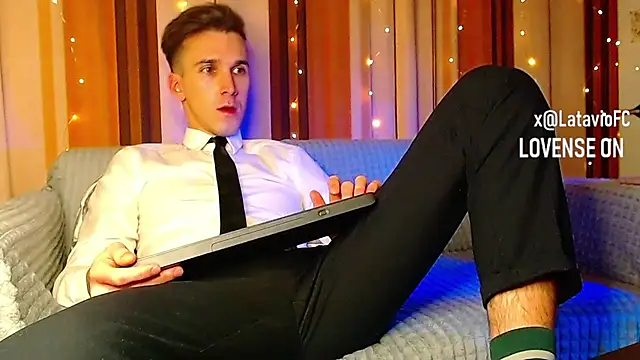 Midnighter  online show from 12.16.25