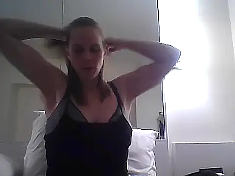 Snapshot of WildScorpio86 chatting on 02.10.25 WildScorpio86 online show from 02.10.25