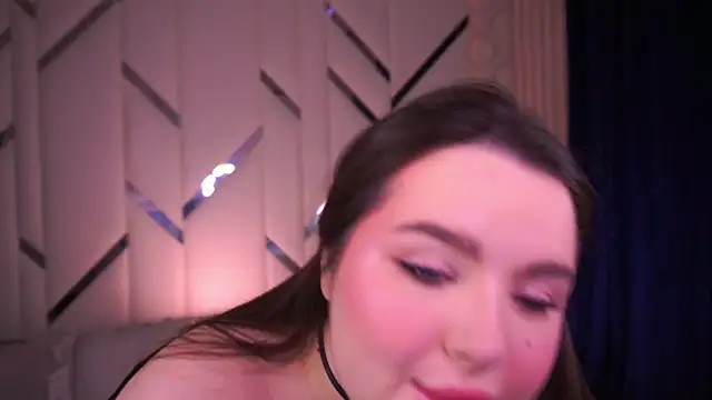 CuteAmberr online show from 03.05.25