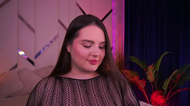 CuteAmberr online show from 10.31.25