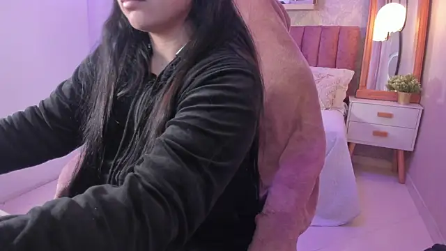 scarlet miller1 online show from 10.15.25