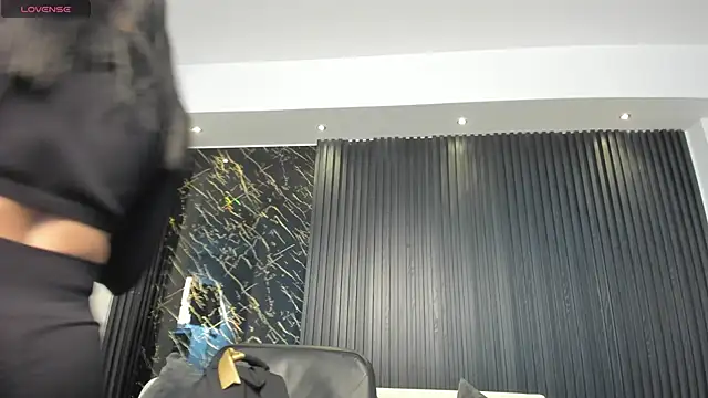 charlottewhitte online show from 01.29.25