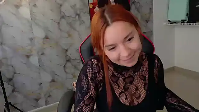 Snapshot of samantha_tattu chatting on 10.01.25 samantha tattu online show from 10.01.25